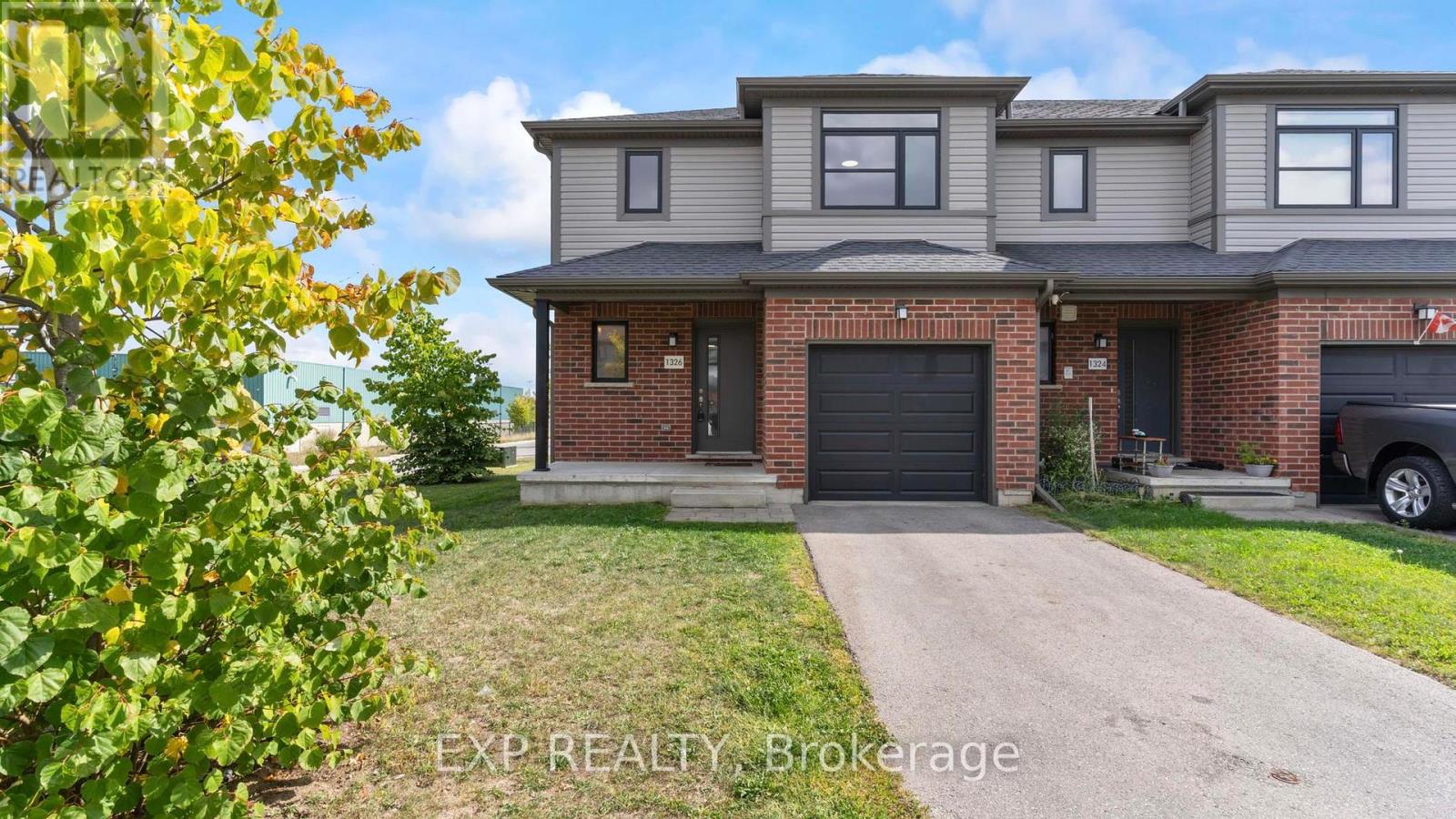 1326 MICHAEL CIRCLE, London East (East D)