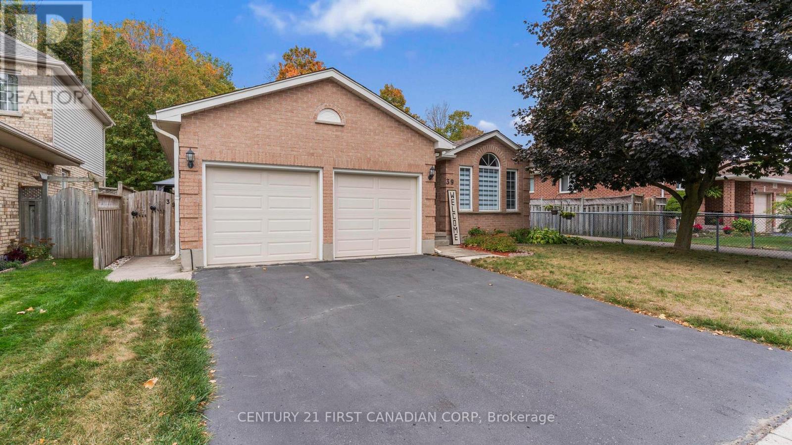 39 YARMOUTH DRIVE, London East (East I)
