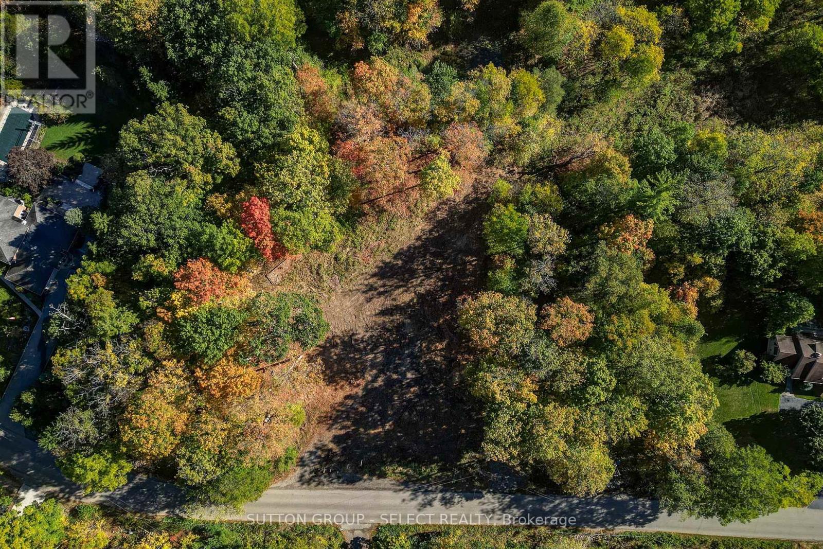 2564 WOODHULL ROAD, London South (South K)