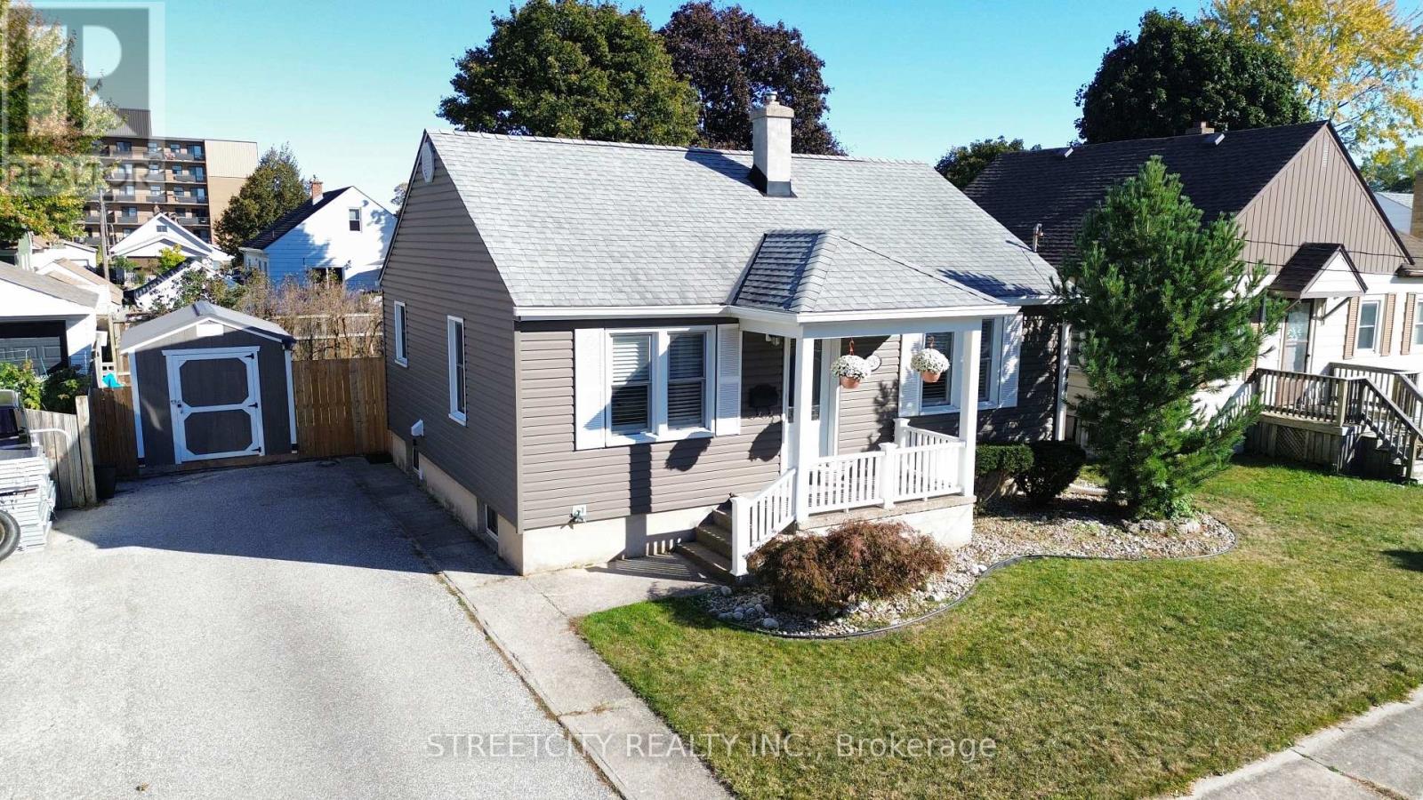 326 COTTERBURY STREET, Sarnia