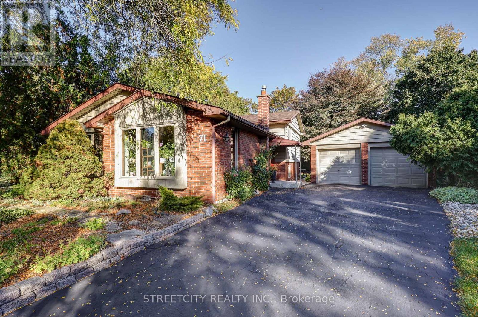 71 GLENBURNIE CRESCENT, London North (North H)