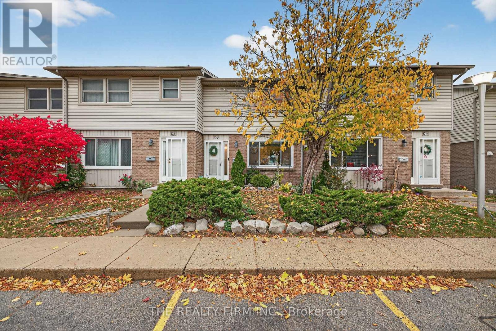 96 - 690 LITTLE GREY STREET, London East (East L)