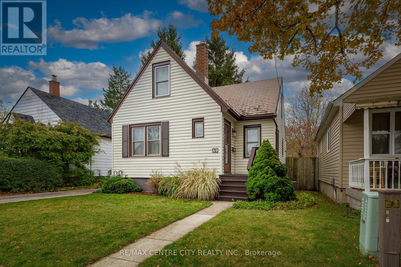 59 DAKIN ST STREET, London East (East M)