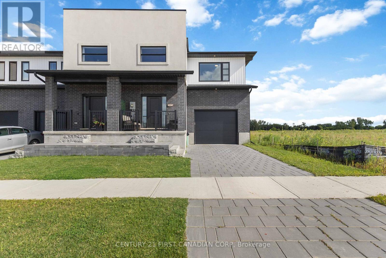 6707 ROYAL MAGNOLIA AVENUE, London South (South V)