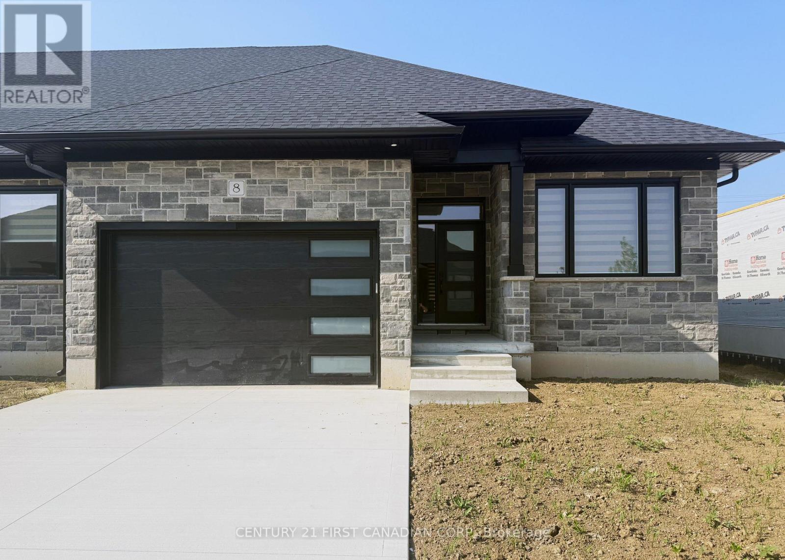 8 - 32 POSTMA CRESCENT, North Middlesex (Ailsa Craig)