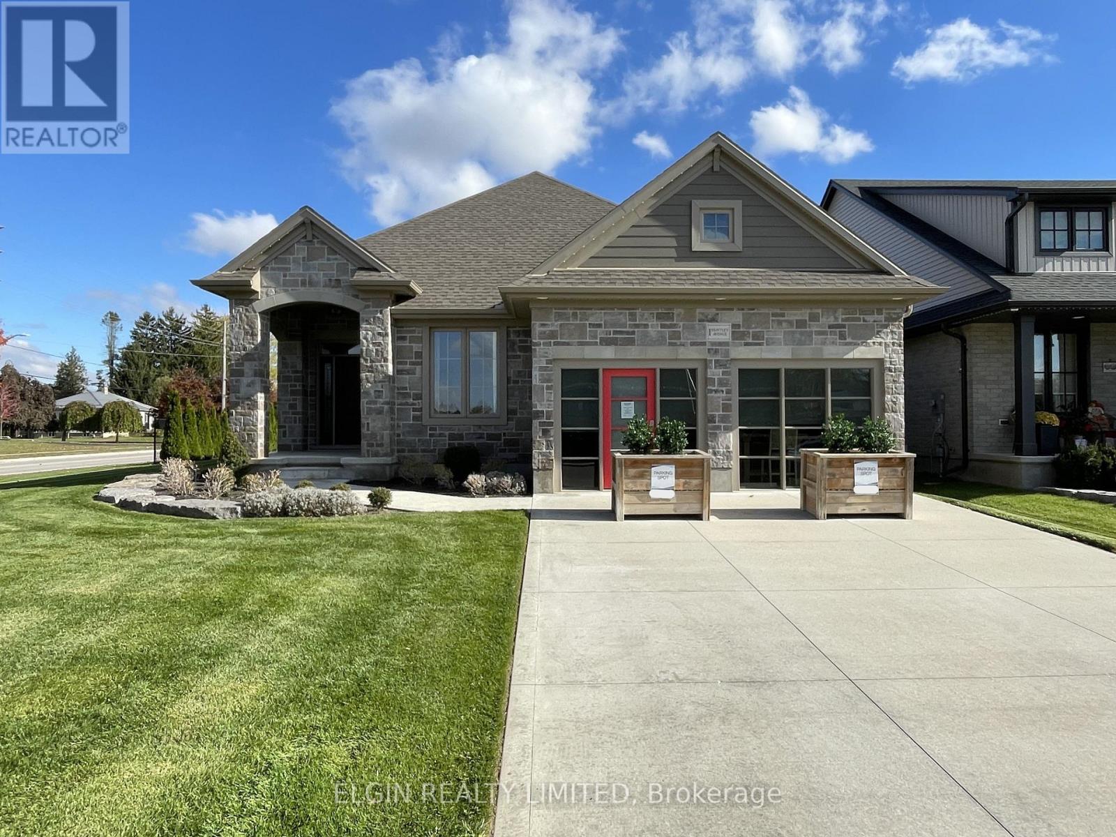 1 HUNTLEY AVENUE, Tillsonburg