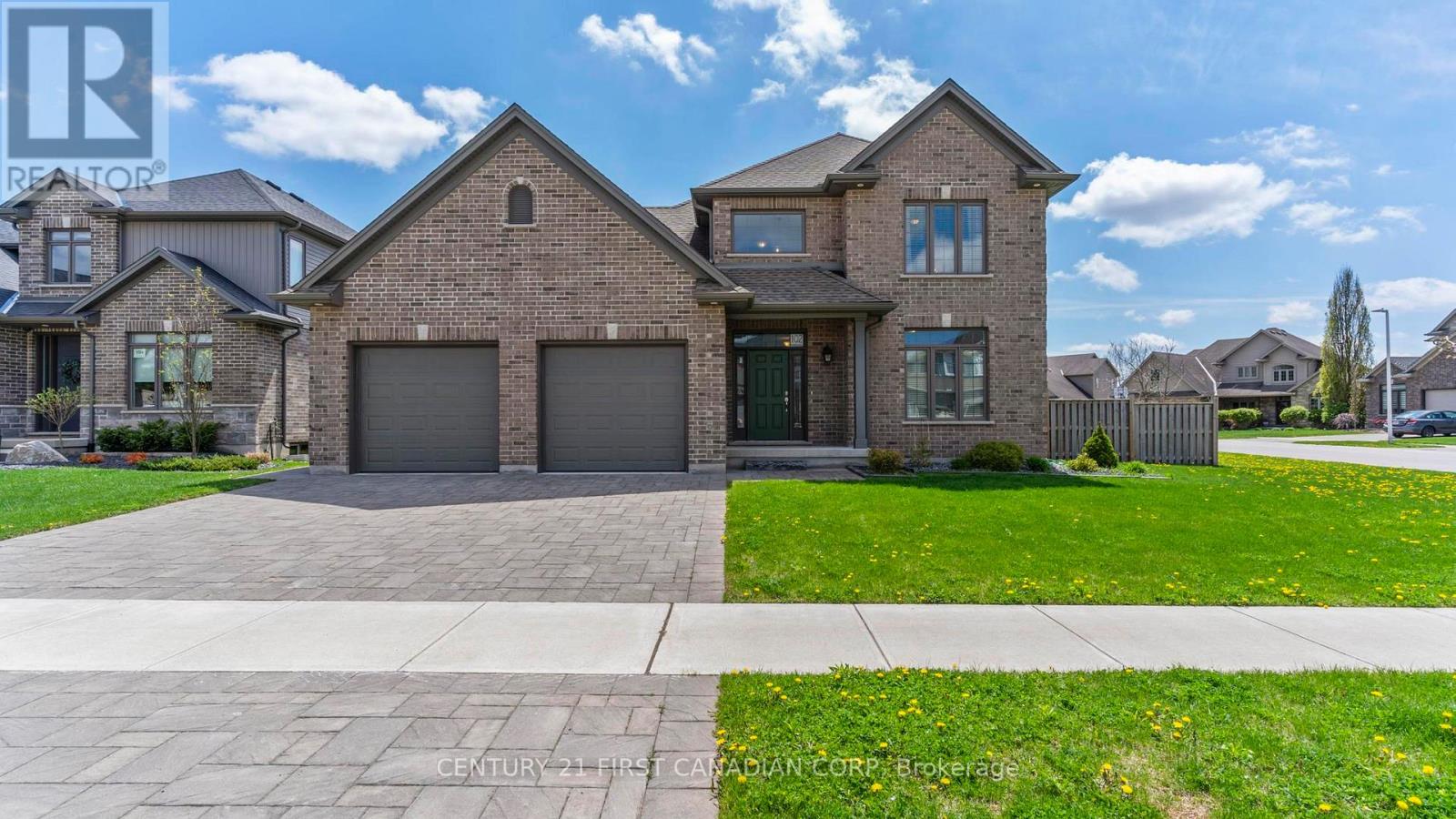 102 CAVERHILL CRESCENT, Middlesex Centre (Komoka)