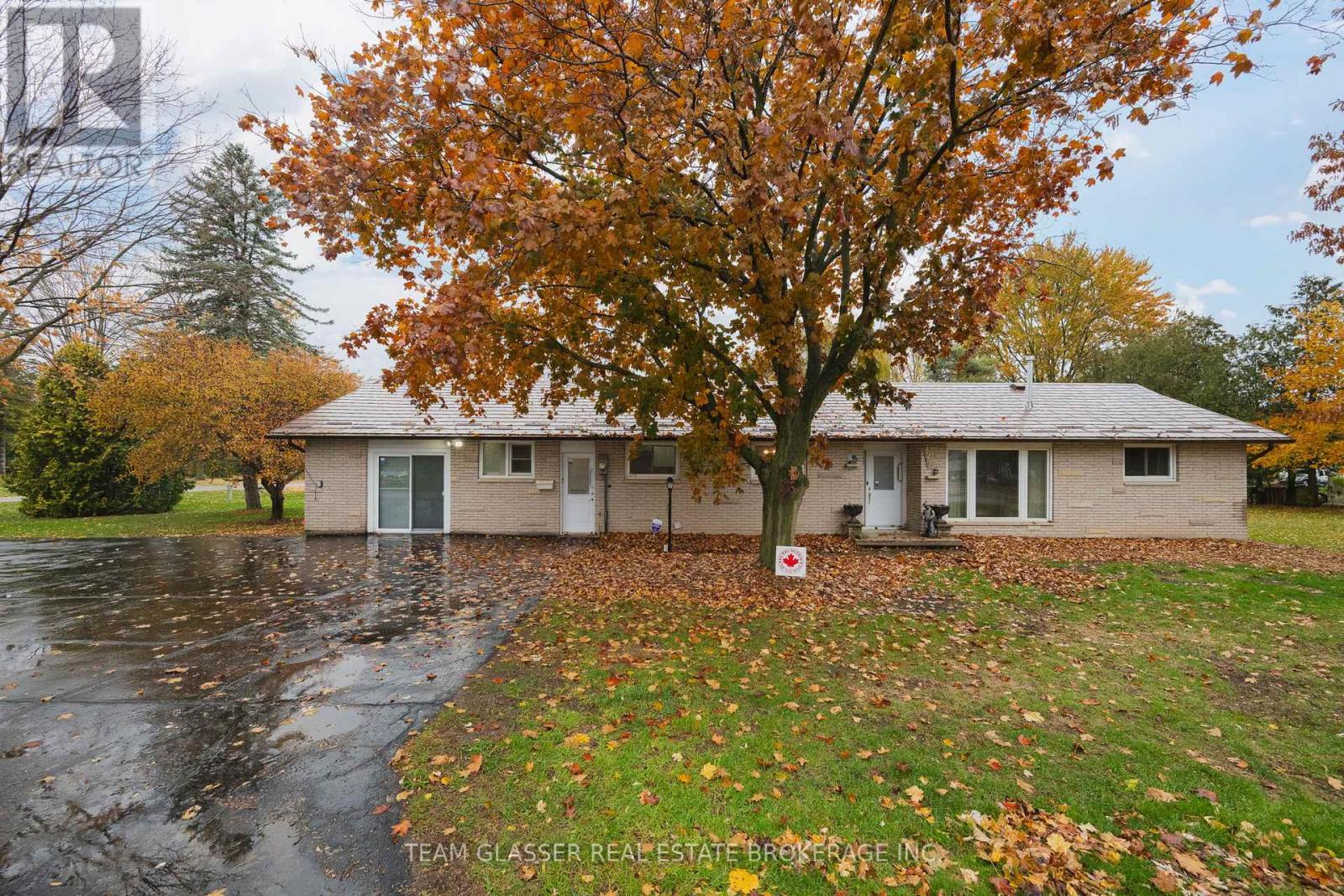 128 CENTRE STREET, North Middlesex (Parkhill)