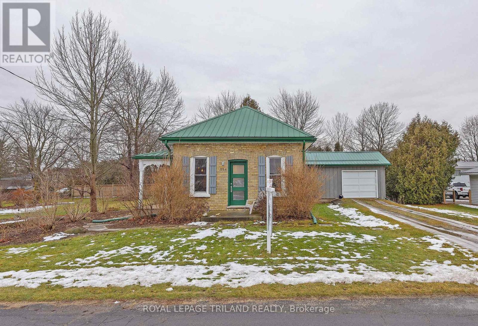 9855 JOHN STREET N, Southwold (Shedden)