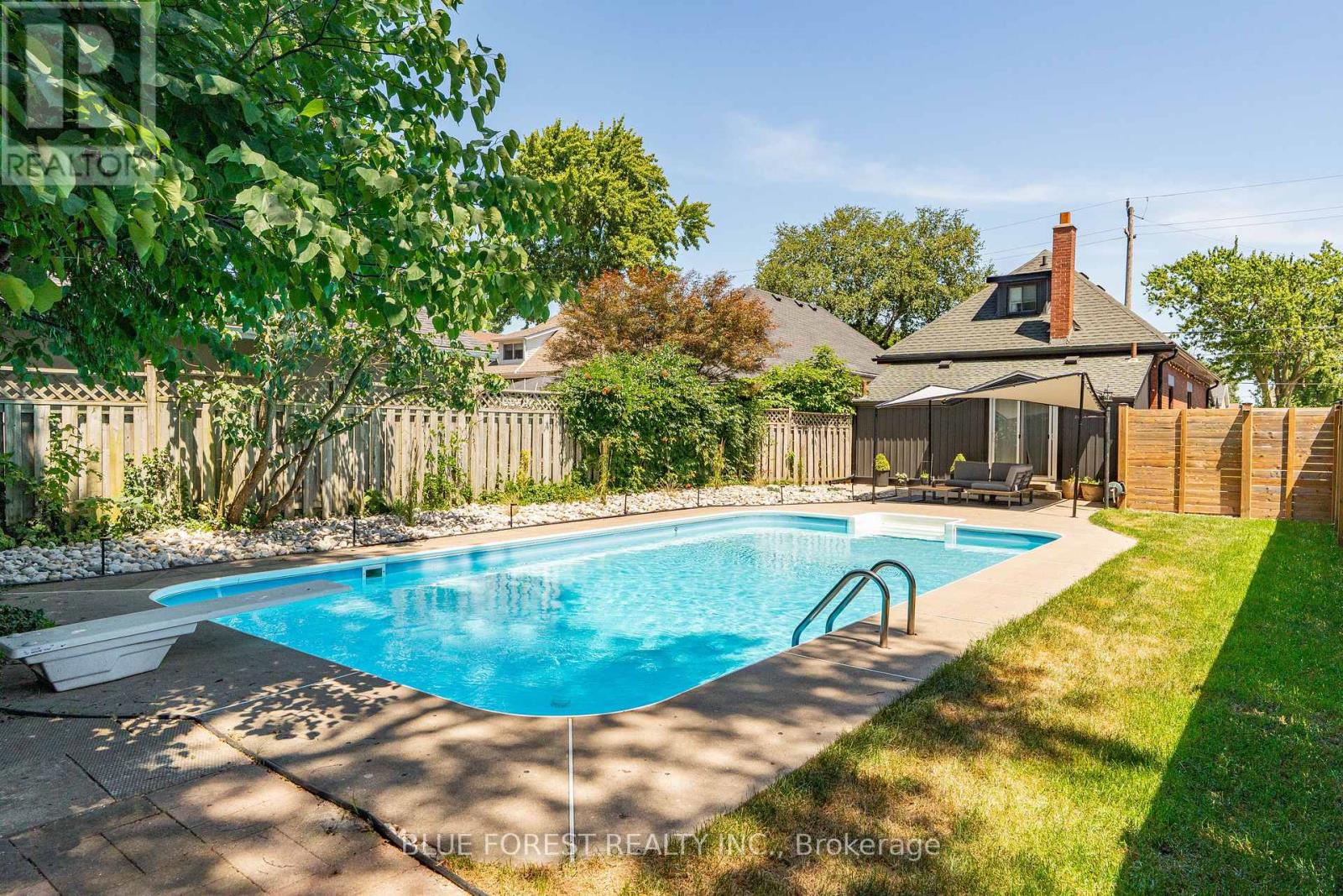 75 ELM STREET, London East (East M)