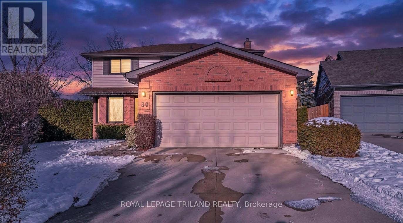 30 SLOANE CRESCENT, London South (South Y)