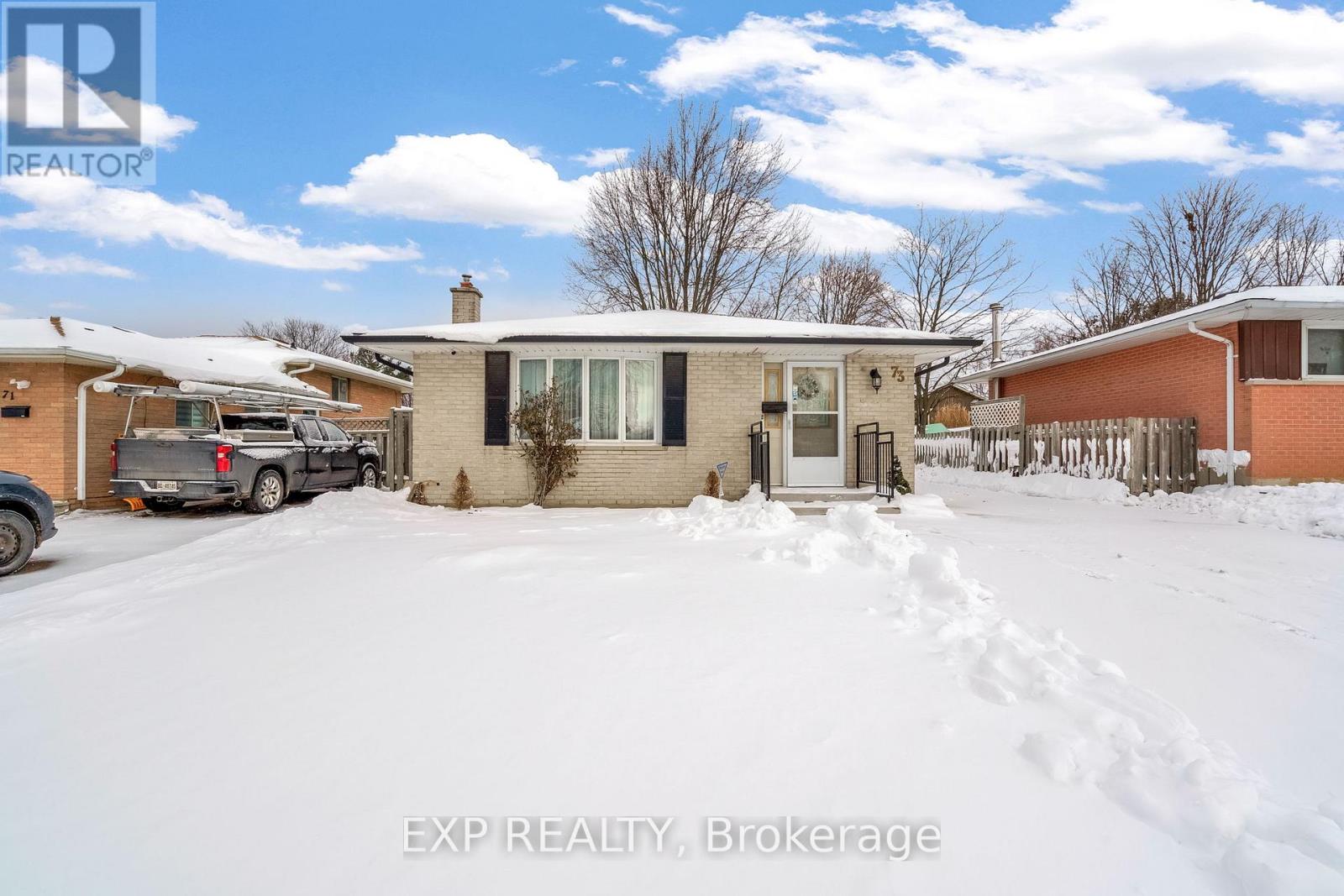 73 ALAYNE CRESCENT, London South (South X)