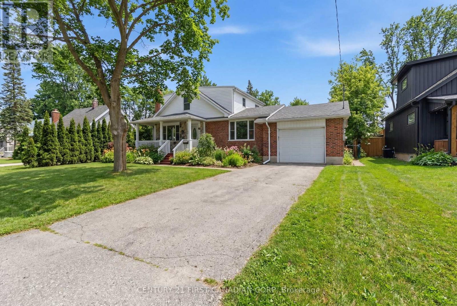 59 CLIFTONVALE AVENUE, London South (South E)