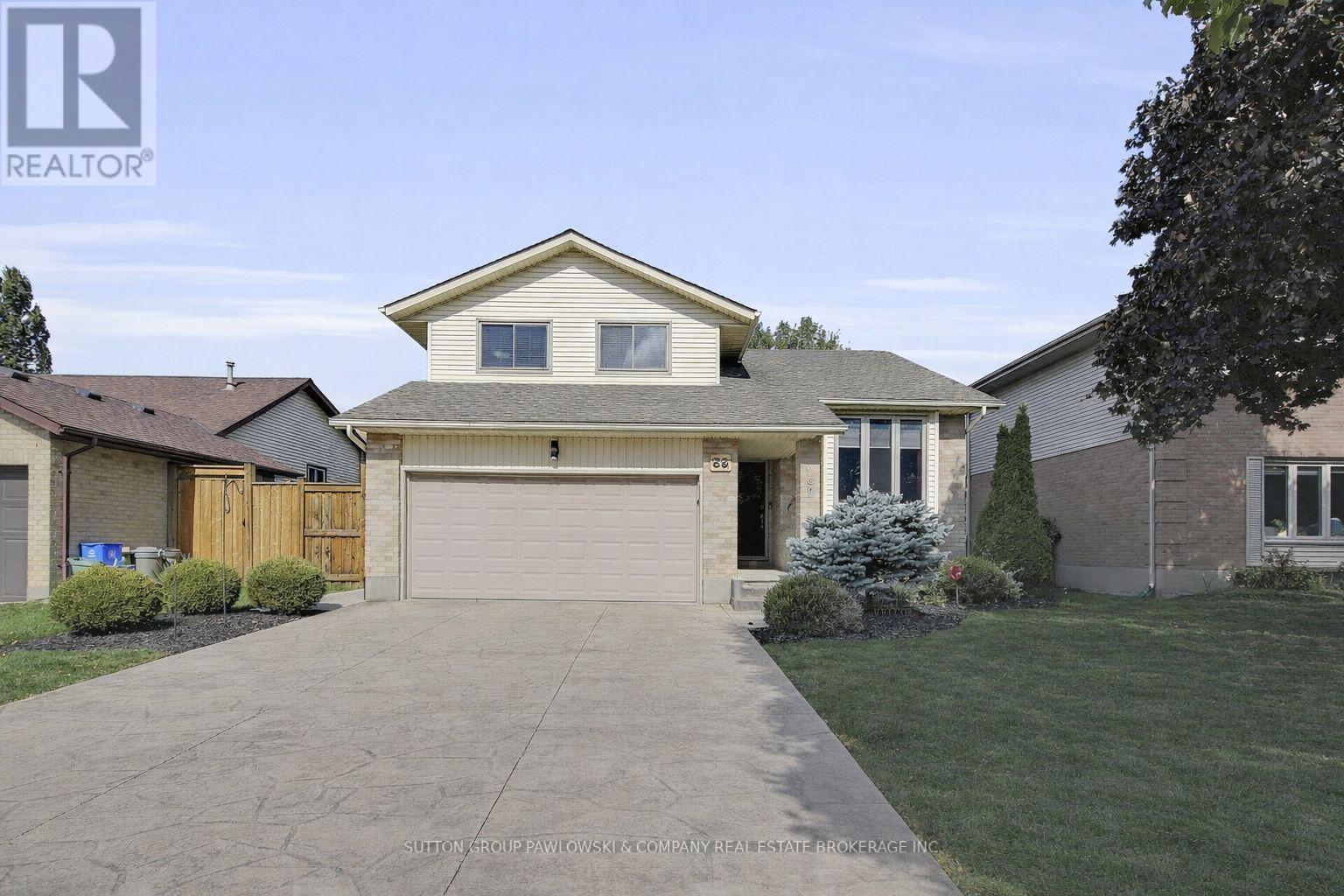 59 GOLFVIEW CRESCENT, London South (South Q)