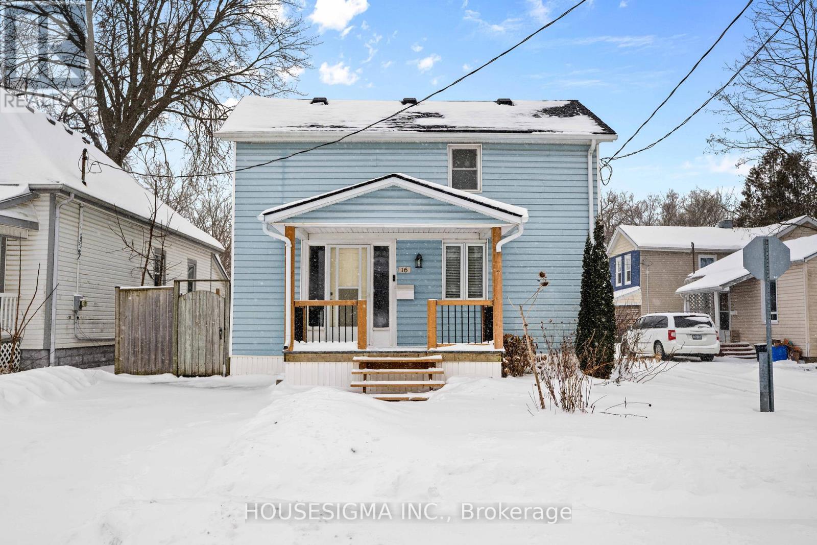 16 CENTRE STREET, St. Thomas