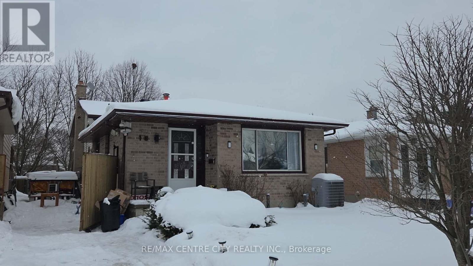 18 CORINTH COURT, London East (East A)