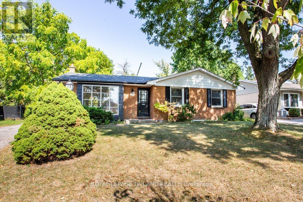 75 TWEED CRESCENT, London North (North H)