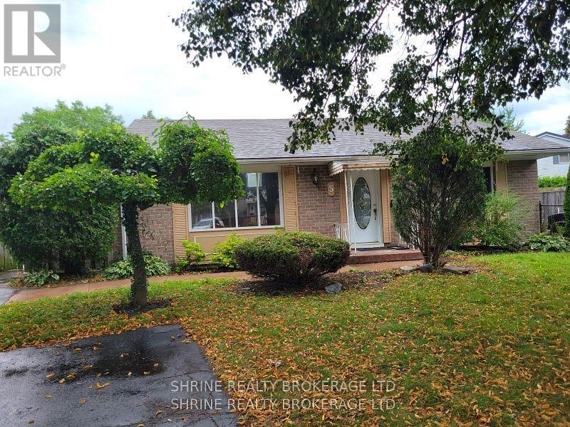 5 CAPRICE CRESCENT, London East (East I)