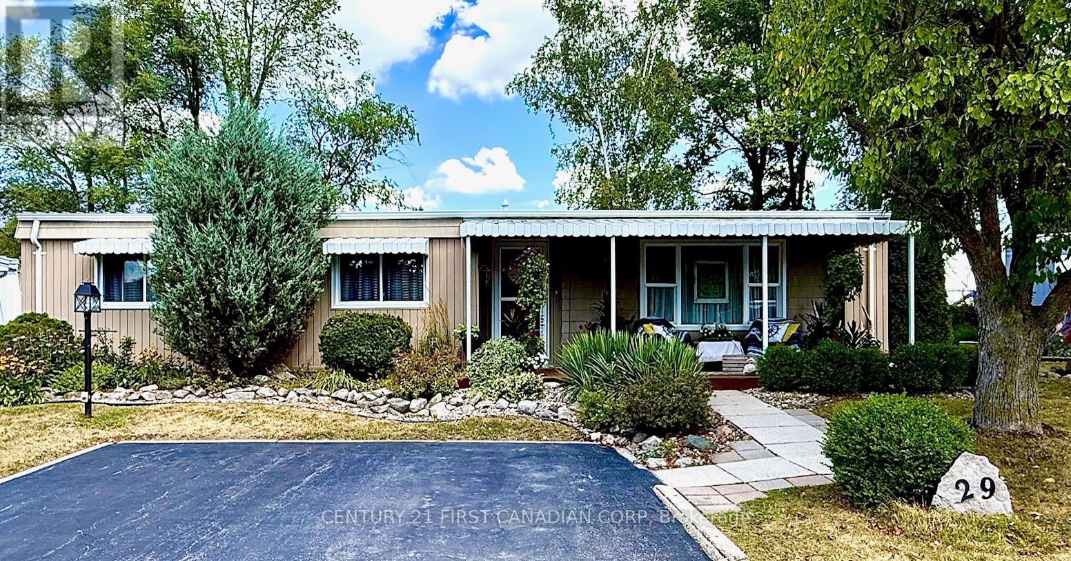 29 MAPLE GROVE COURT, South Huron (Stephen)