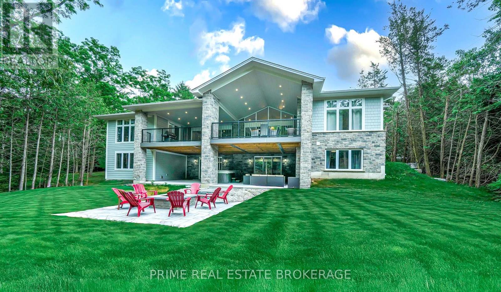 10224 LAKEVIEW AVENUE, Lambton Shores (Grand Bend)