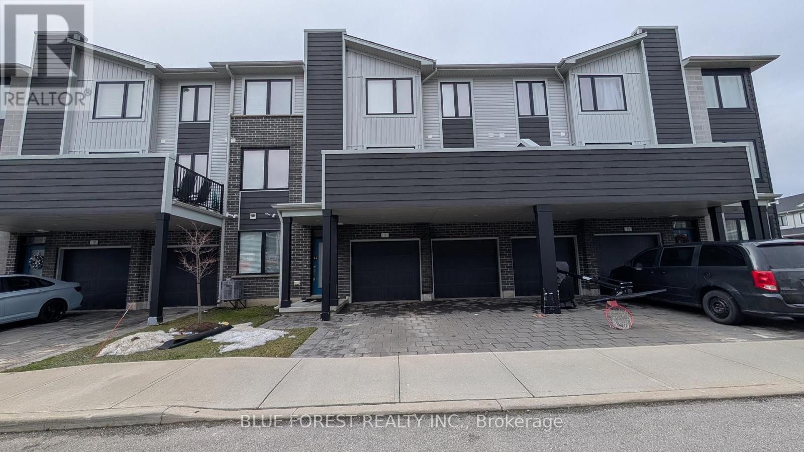 17 - 177 EDGEVALLEY ROAD, London East (East D)