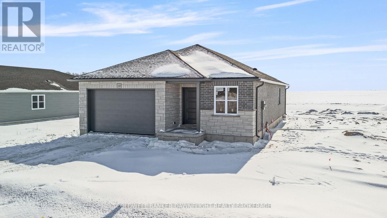 115 VICTORIA AVENUE, South Huron (Stephen)