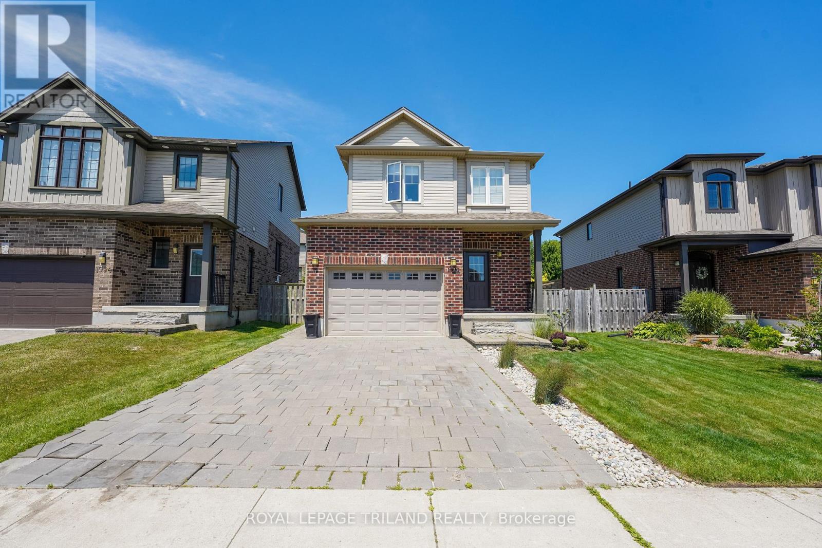 1090 OAKCROSSING ROAD, London North (North M)