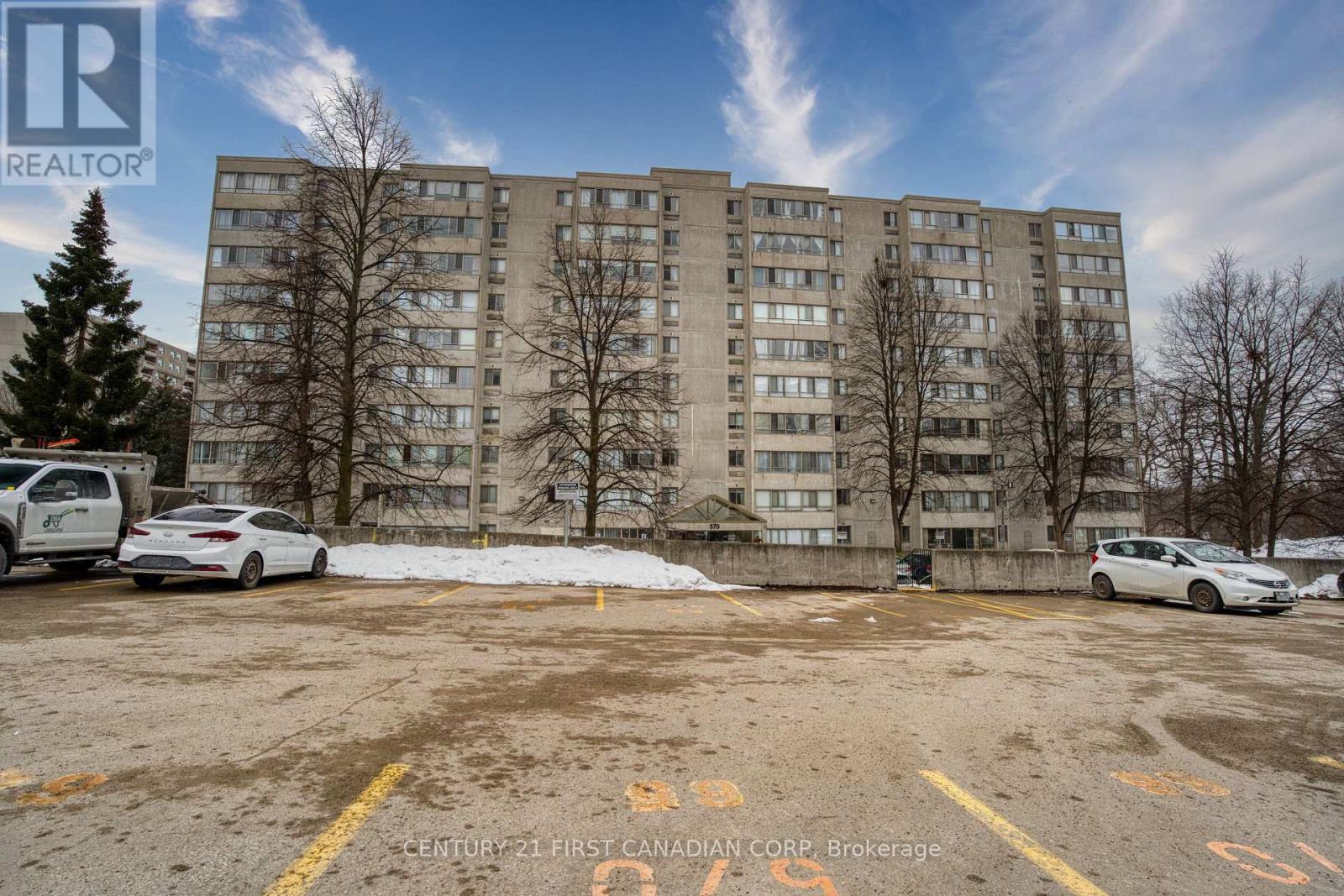 912 - 570 PROUDFOOT LANE, London North (North N)