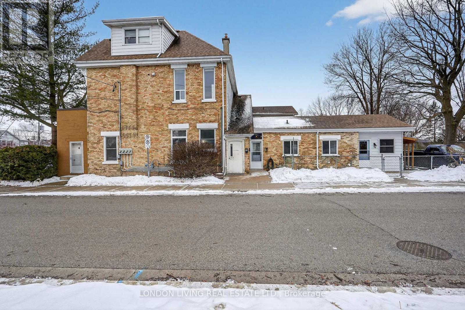 572 PALL MALL STREET, London East (East F)