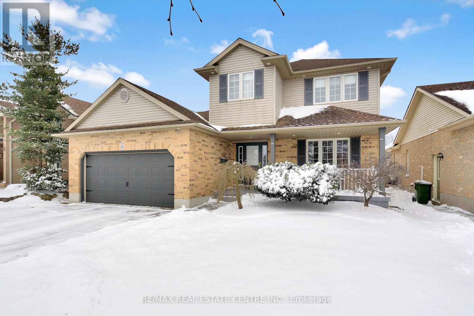 16 FALCONRIDGE COURT, St. Thomas