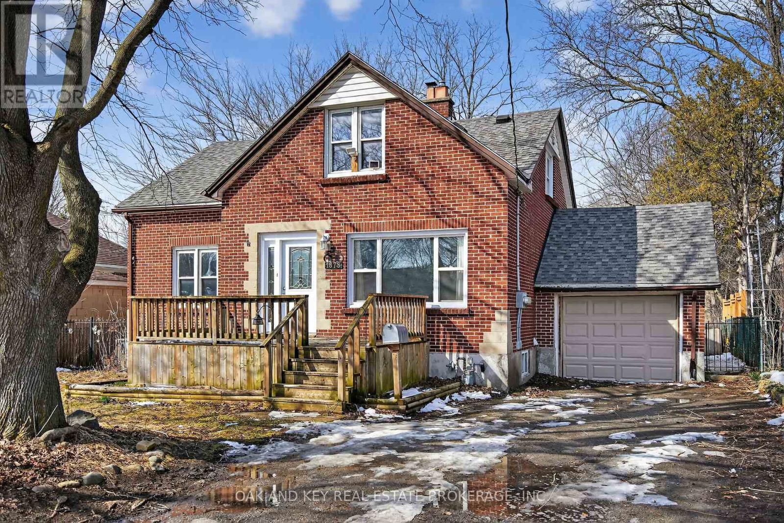 1878 CHURCHILL AVENUE, London East (East H)