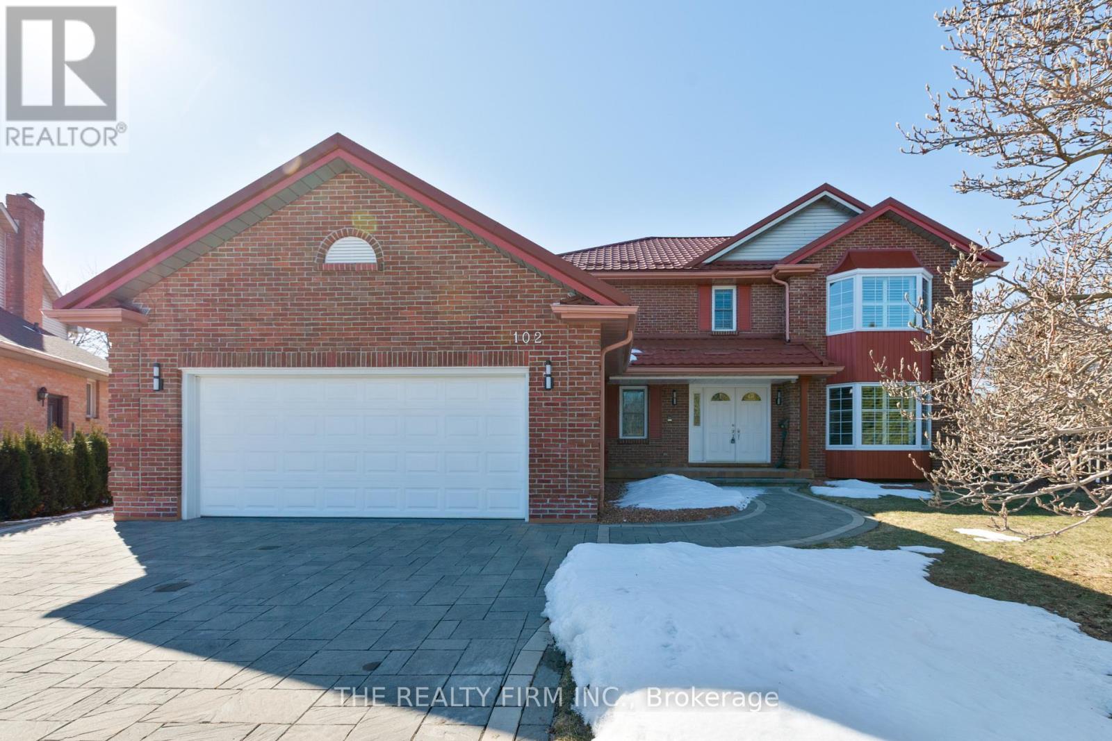 102 MASONVILLE COURT, London North (North G)