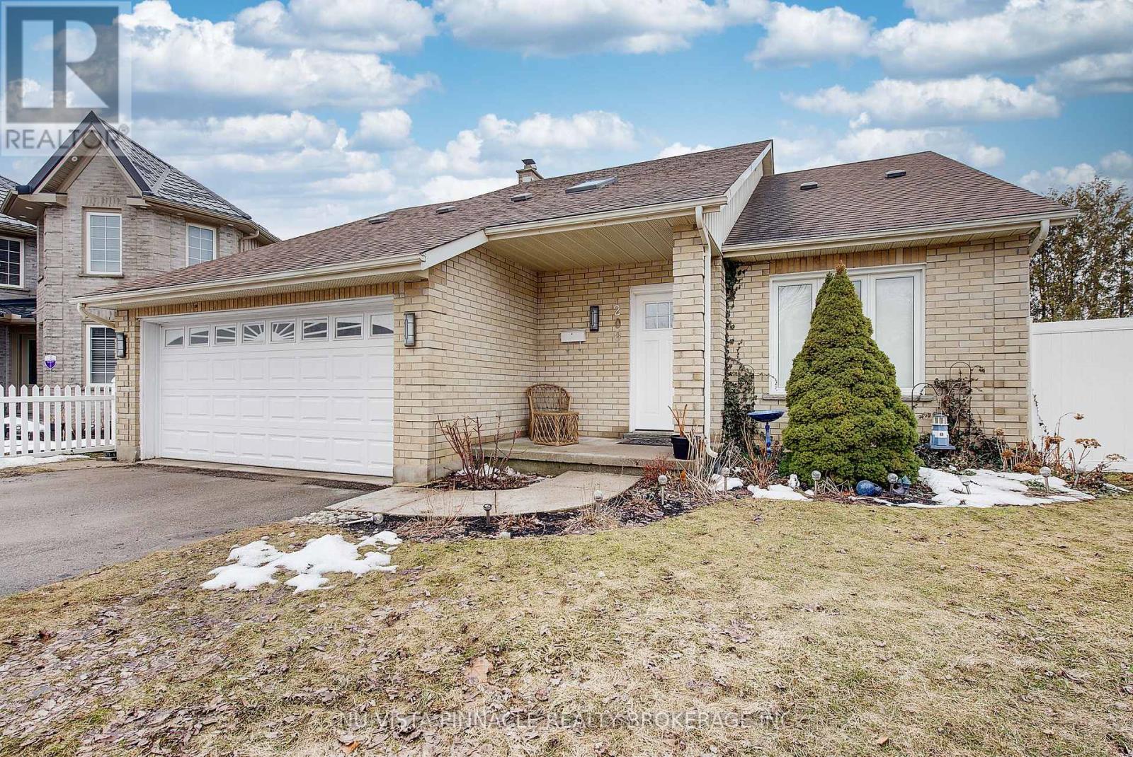 200 CONWAY COURT, London South (South X)