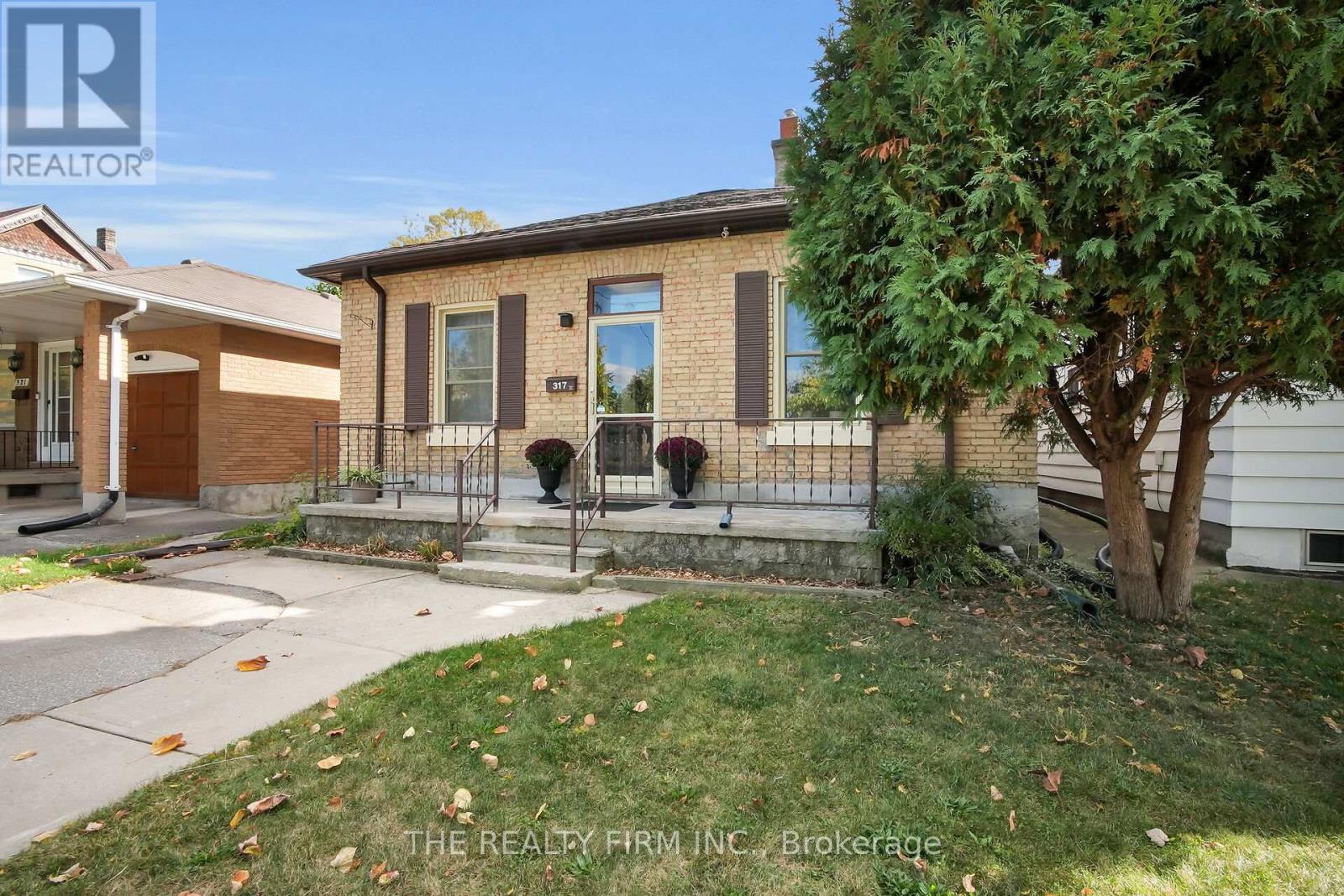 317 SIMCOE STREET, London East (East K)