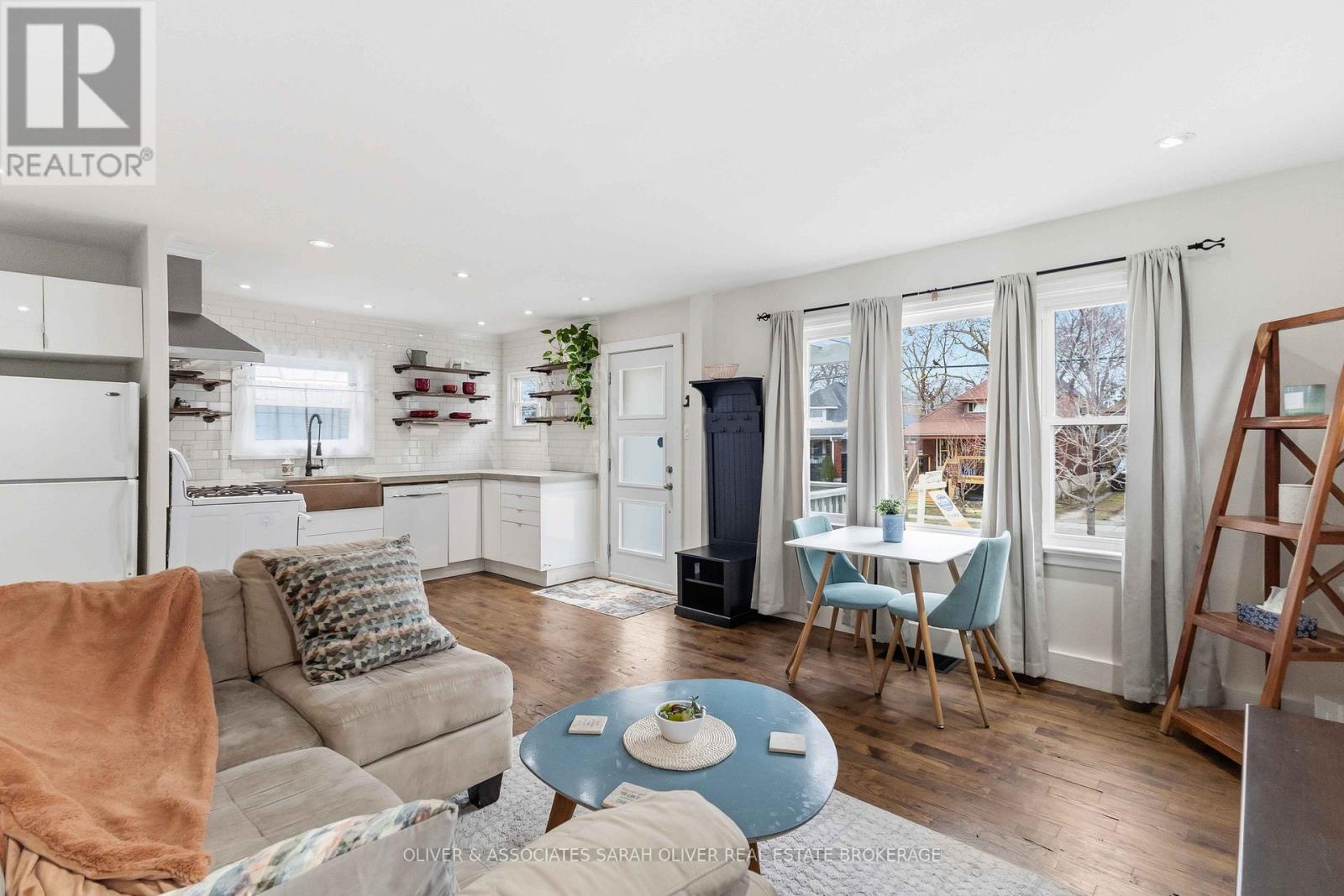 1287 YORK STREET, London East (East M)