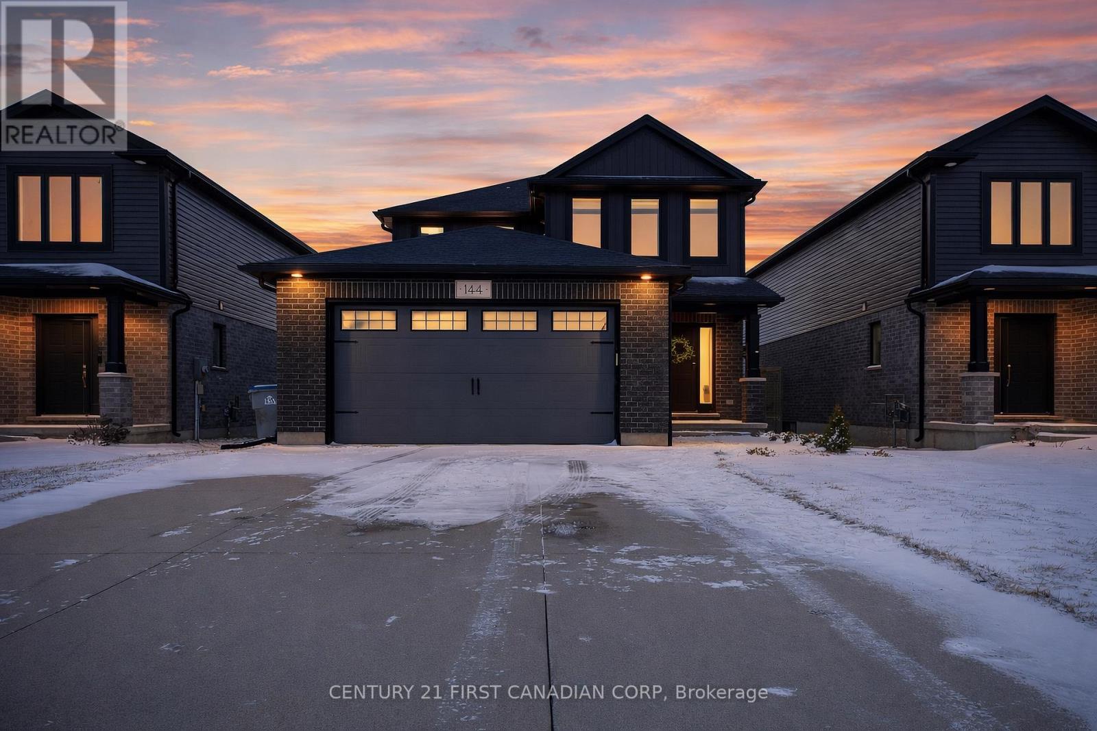 144 GILMOUR DRIVE, Lucan Biddulph (Lucan)