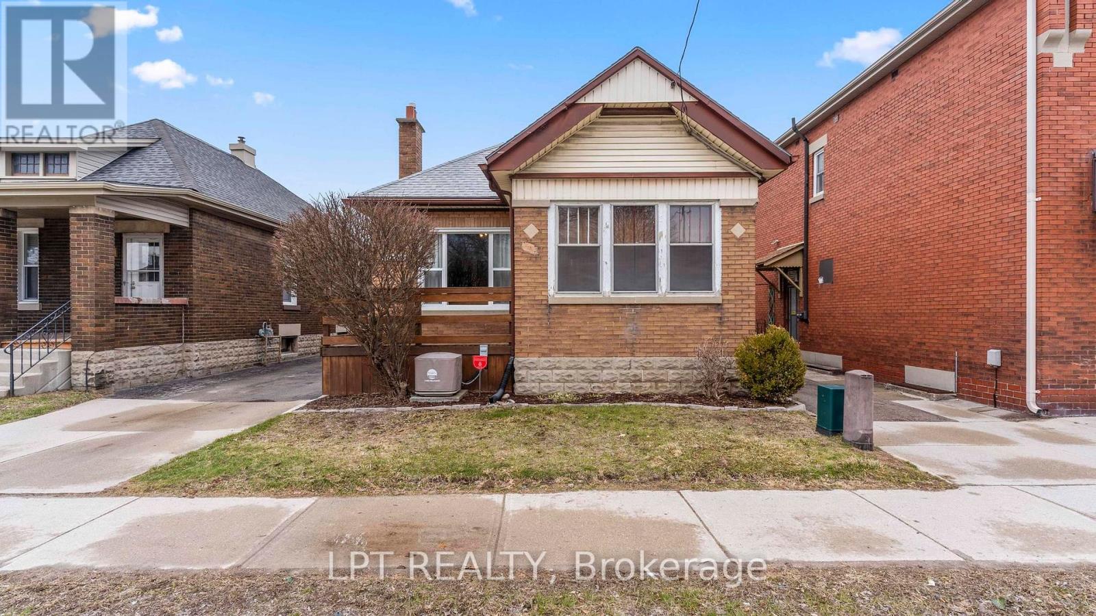 1084 TRAFALGAR STREET, London East (East M)