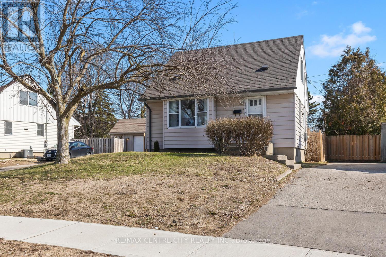 292 PAARDEBERG CRESCENT, London East (East C)