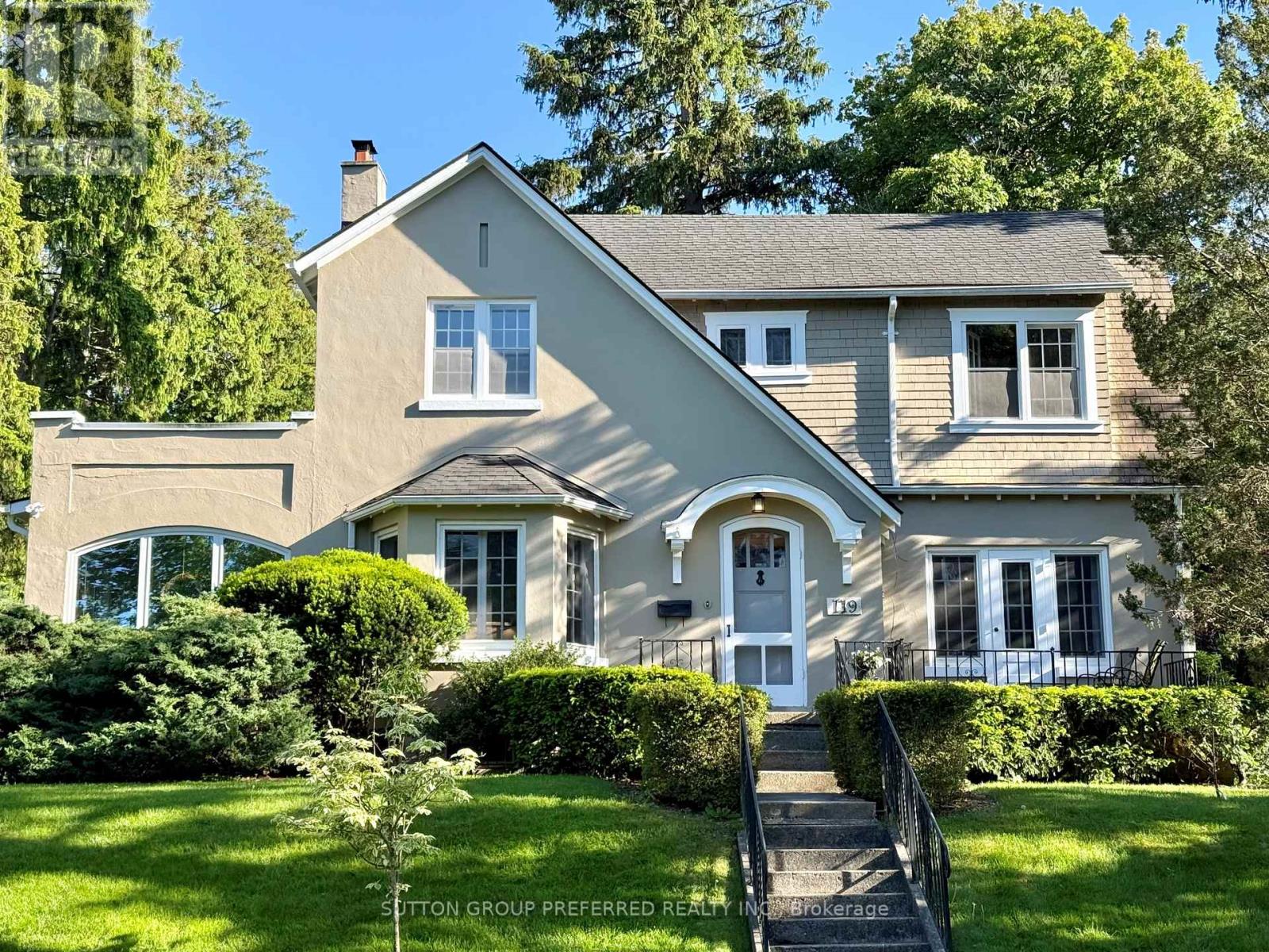 119 BASE LINE ROAD E, London South (South G)