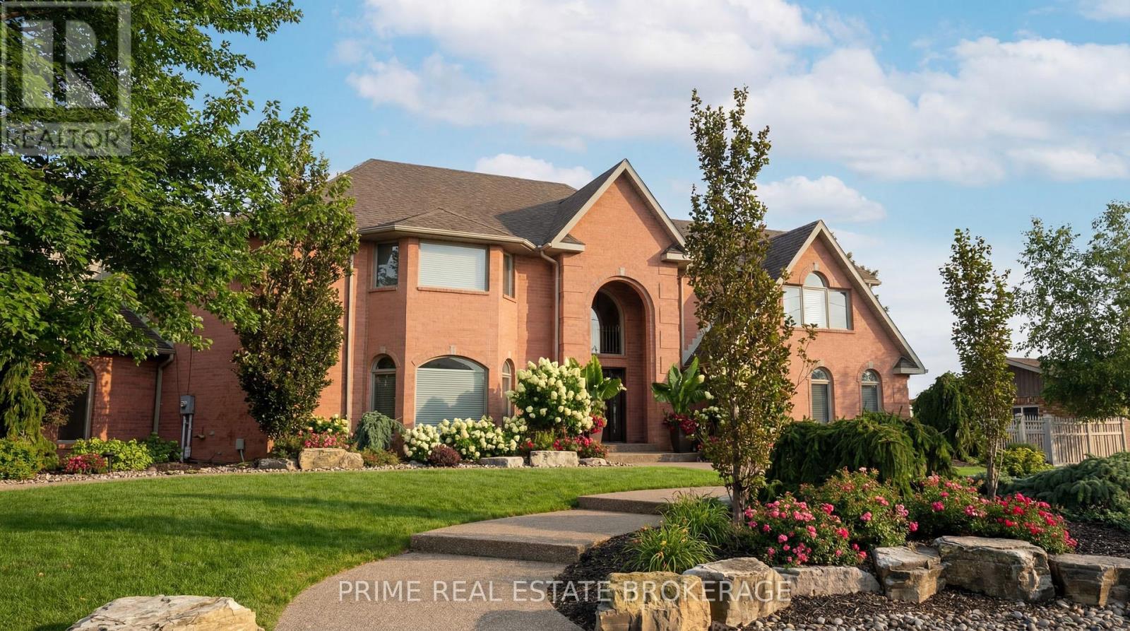 4 CRAWFORD STREET, Chatham-Kent (Mitchell s Bay)