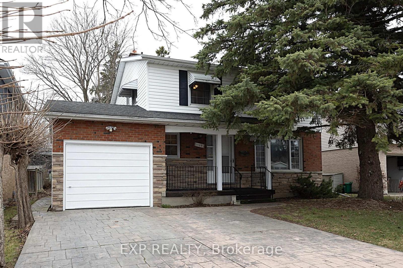 1109 SPRUCEDALE ROAD, Woodstock (Woodstock - North)