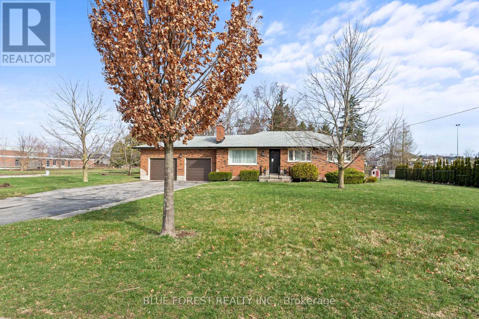 6742 JAMES STREET, London South (South V)