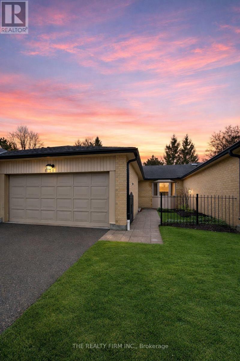 6 - 93 PINE VALLEY GATE, London South (South N)