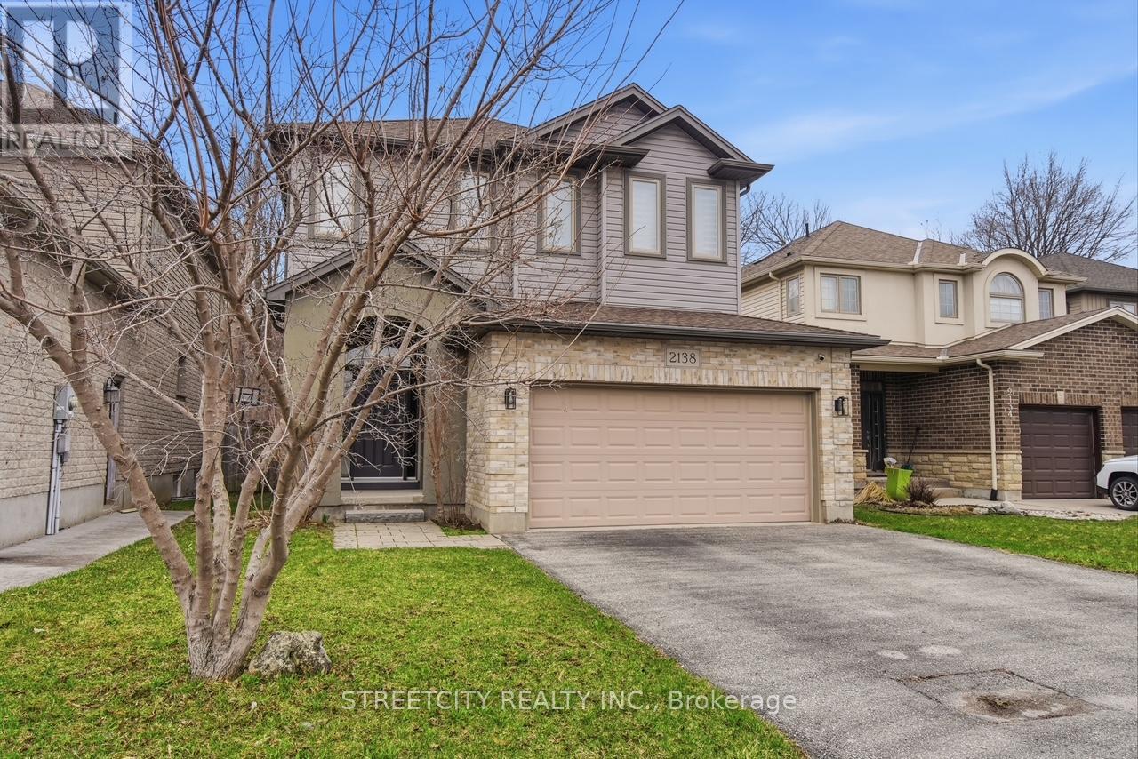 2138 NORTH ROUTLEDGE PARK, London North (North E)