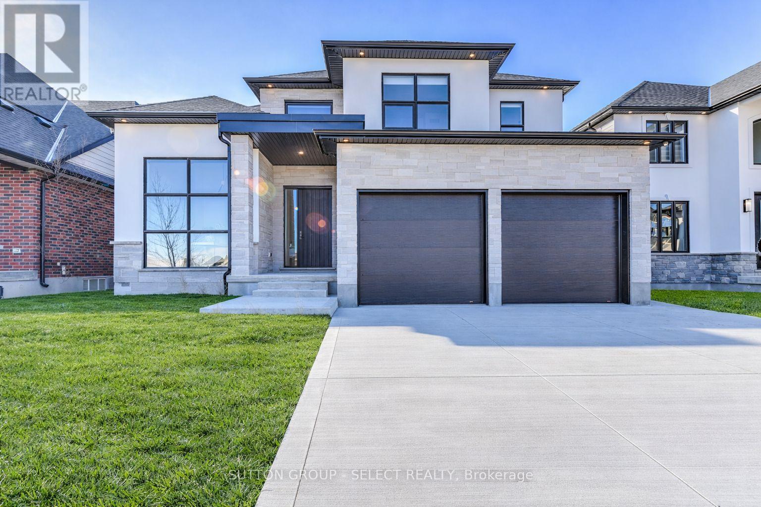 102 SILVER MAPLE CIRCLE, Thames Centre