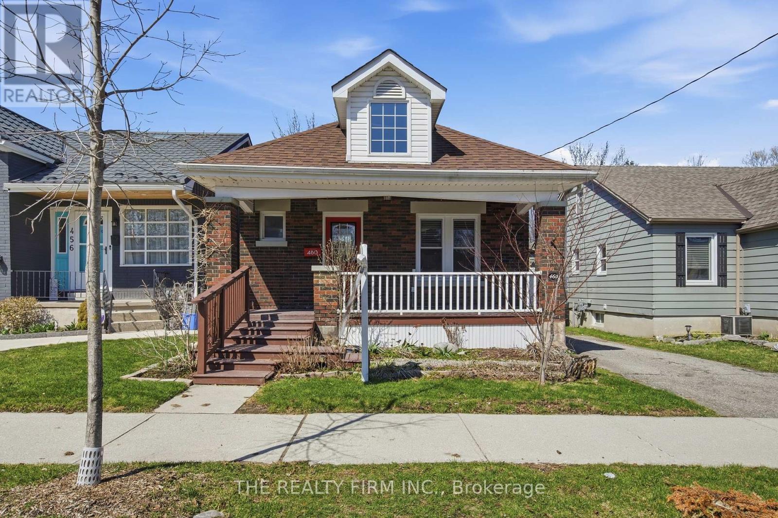 460 MOORE STREET, London South (South F)