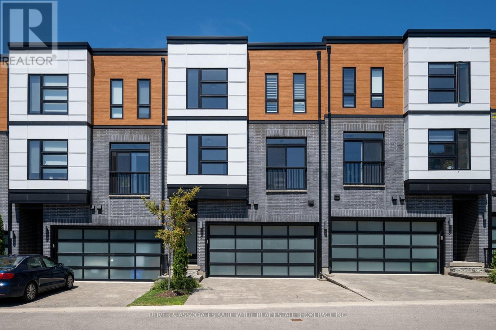 6 - 231 CALLAWAY ROAD, London North (North R)