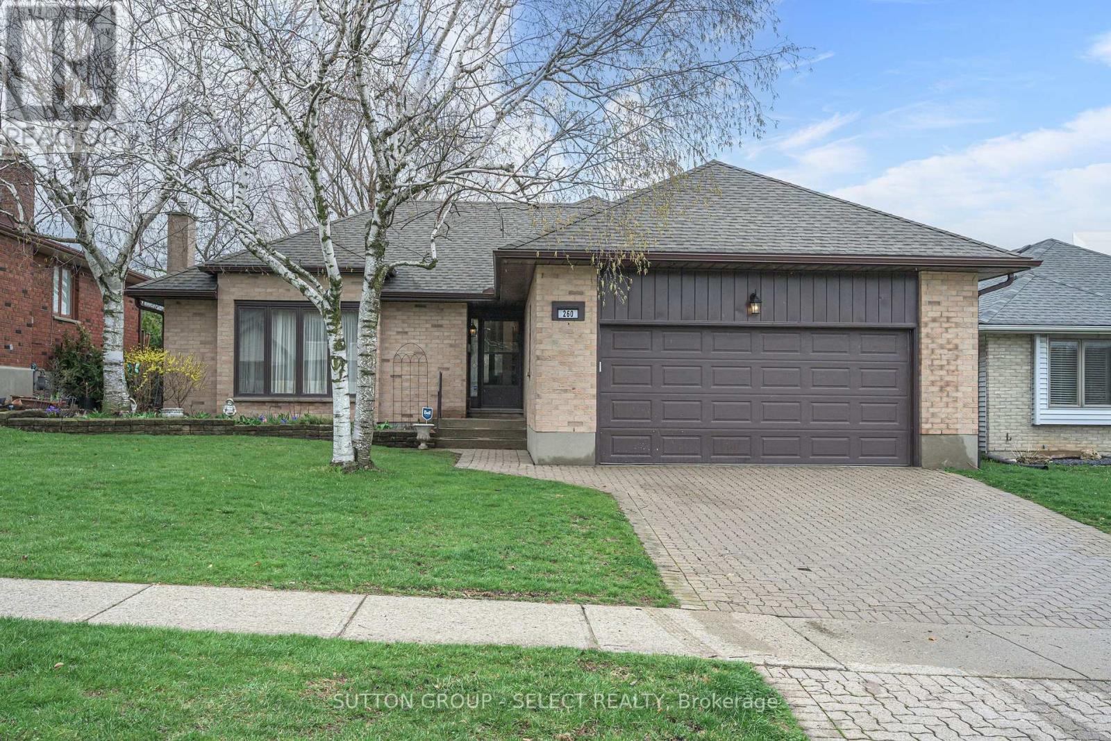 260 VILLAGE GREEN AVENUE, London South (South N)