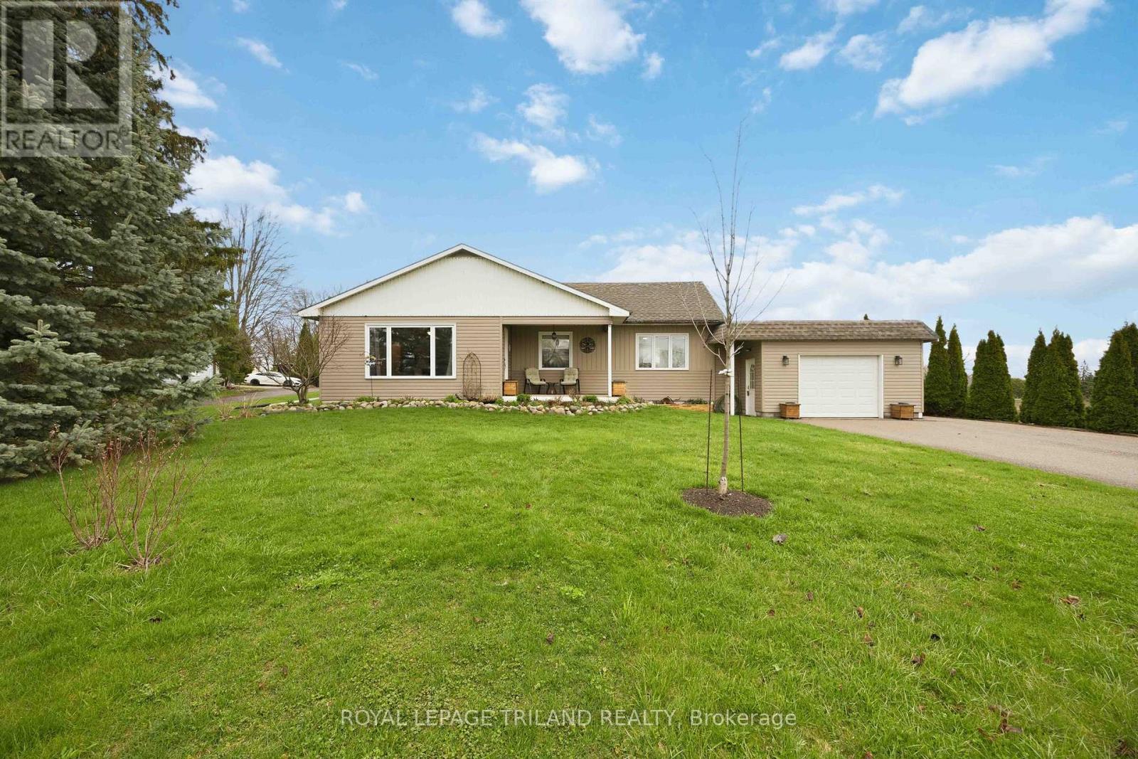 8376 TOWNSEND LINE, Lambton Shores (Arkona)