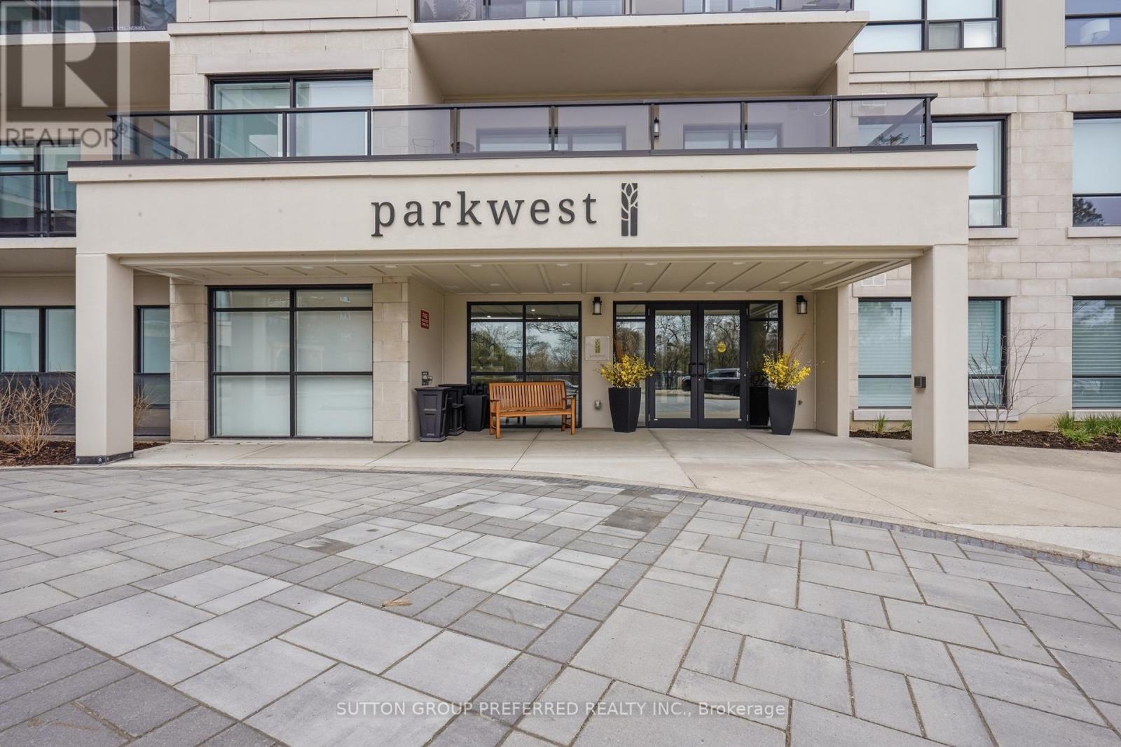 401 - 1200 COMMISSIONERS ROAD W, London South (South B)